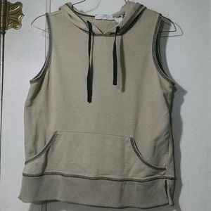 Hooded tank top